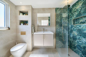 En suite- click for photo gallery